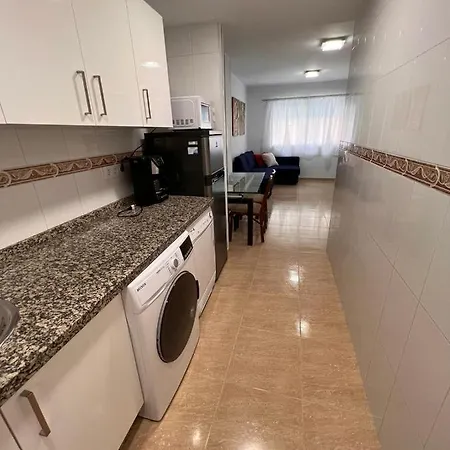 Centro - Beautiful , Newly Renovated 2 Bedroom Apartment