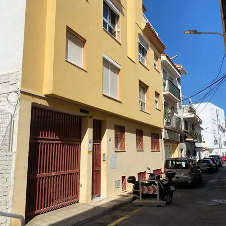 Apartment Centro - Beautiful , Newly Renovated 2 Bedroom *
